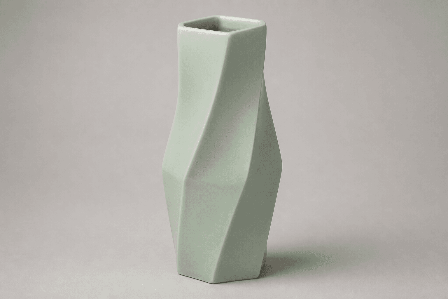 High-pressure Cast Faceted Vase