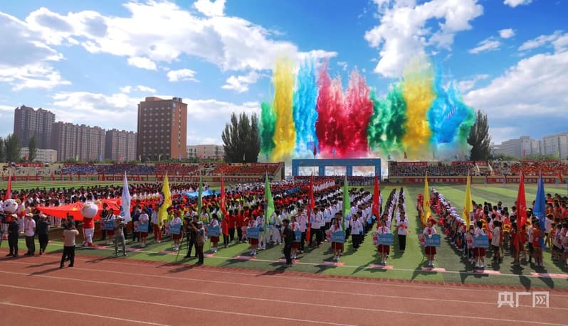 Ceramics production in Huairen (public report photo)